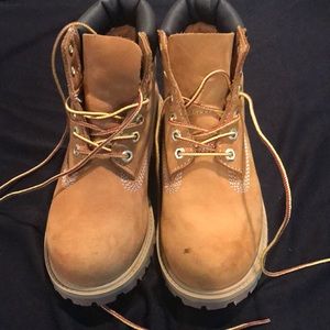 Timberland boys size 1 used.